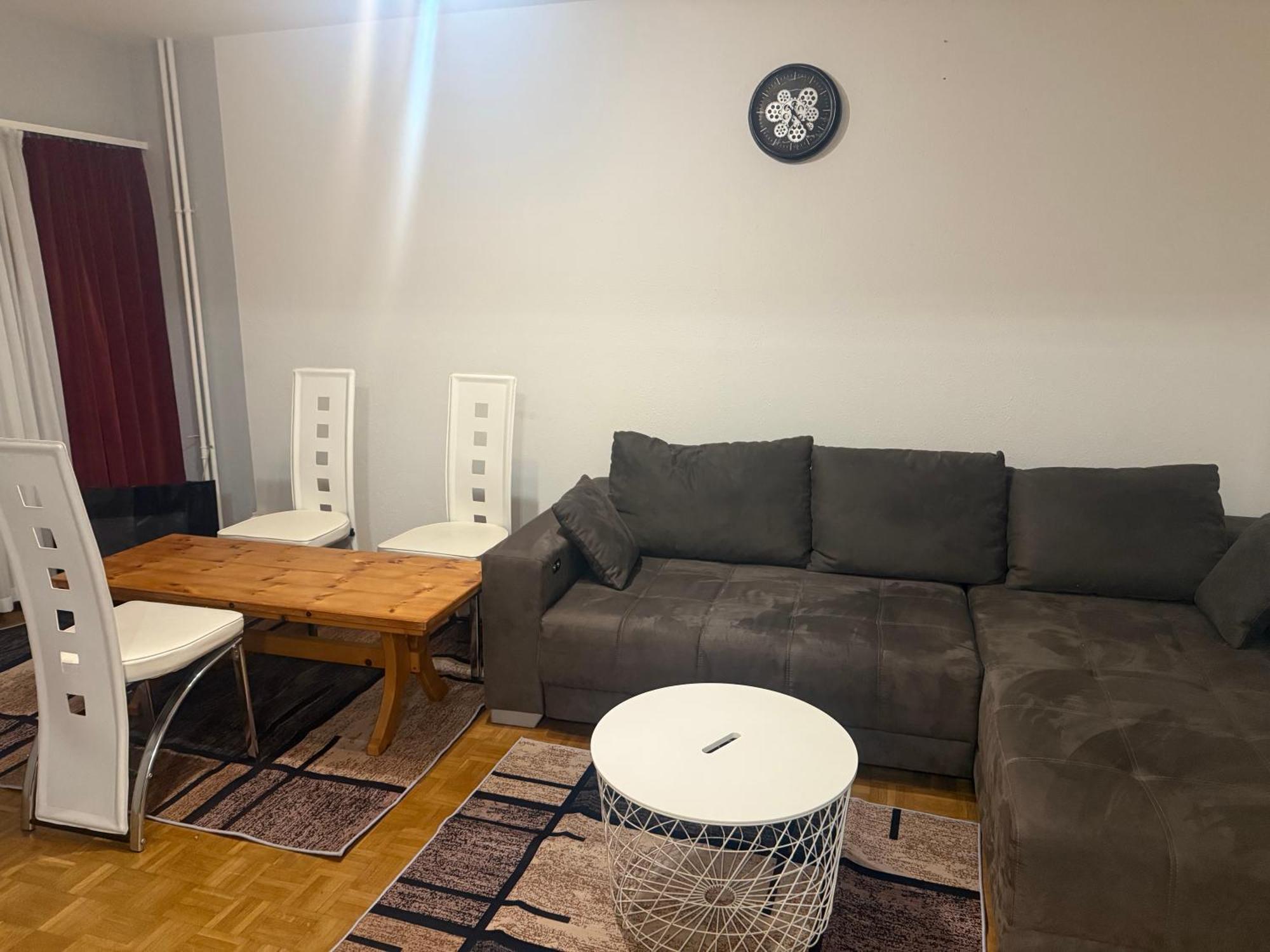 Mym Now In Apartment Bern